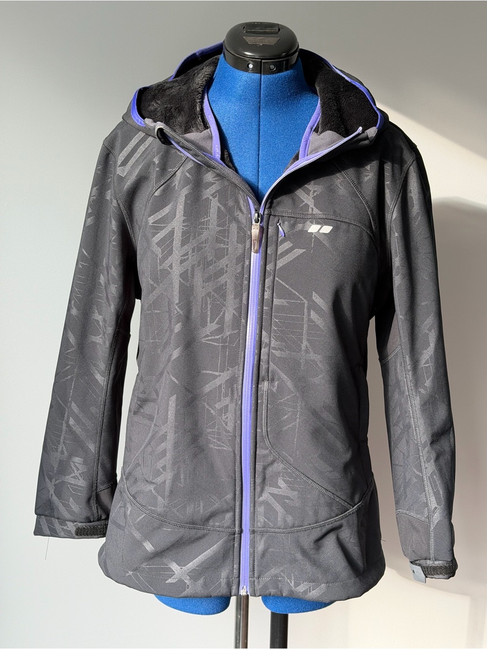 Koppen Black Hooded Soft Shell Jacket with Purple Trim - Size XL